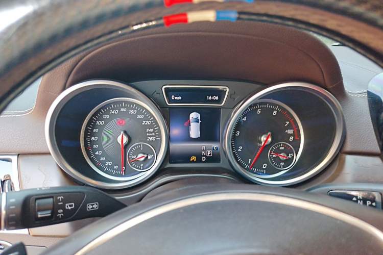 Used Mercedes-Benz GLE 2017 GLE 320 4MATIC Dynamic Model Instrument Cluster