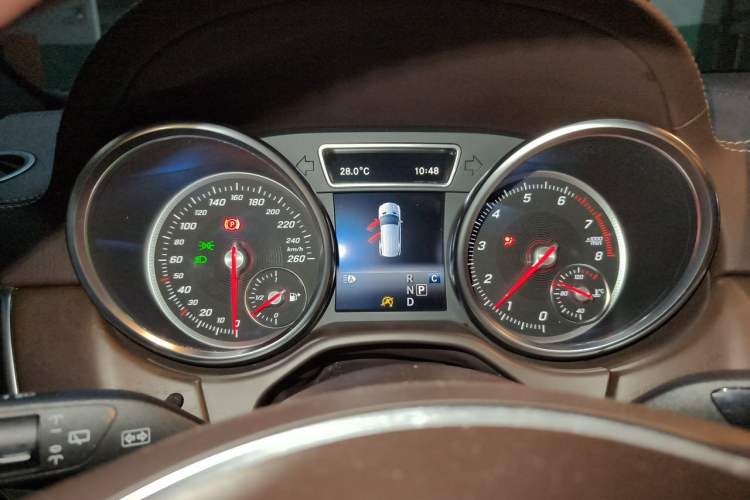Used Mercedes-Benz GLE 2017 GLE 320 4MATIC Dynamic Model Instrument Cluster