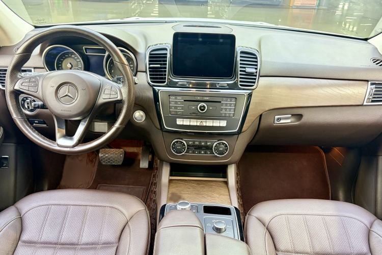 Used Mercedes-Benz GLE 2017 GLE 320 4MATIC Dynamic Model Interior 1