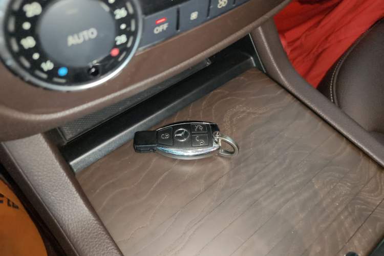 Used Mercedes-Benz GLE 2017 GLE 320 4MATIC Dynamic Model Interior 1