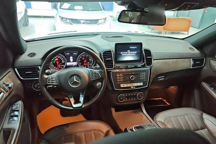 Used Mercedes-Benz GLE 2017 GLE 400 4MATIC Interior 2