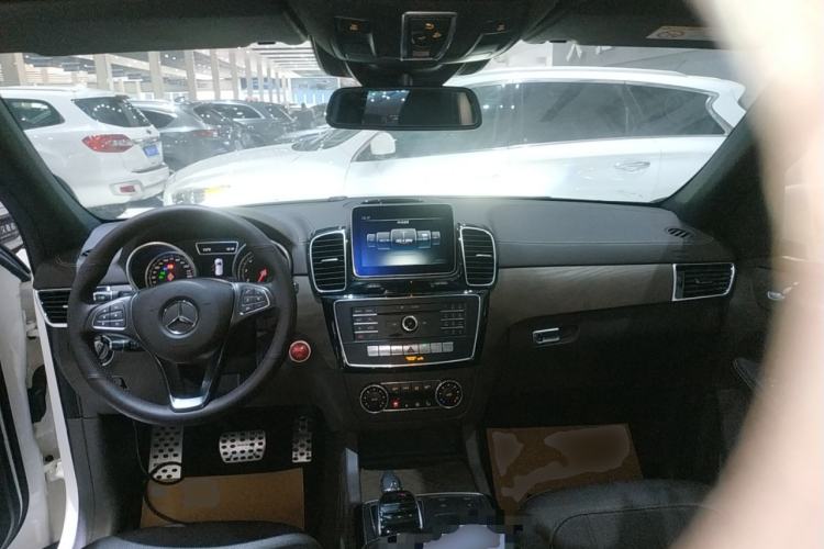 Used Mercedes-Benz GLE 2017 GLE 400 4MATIC Interior 2