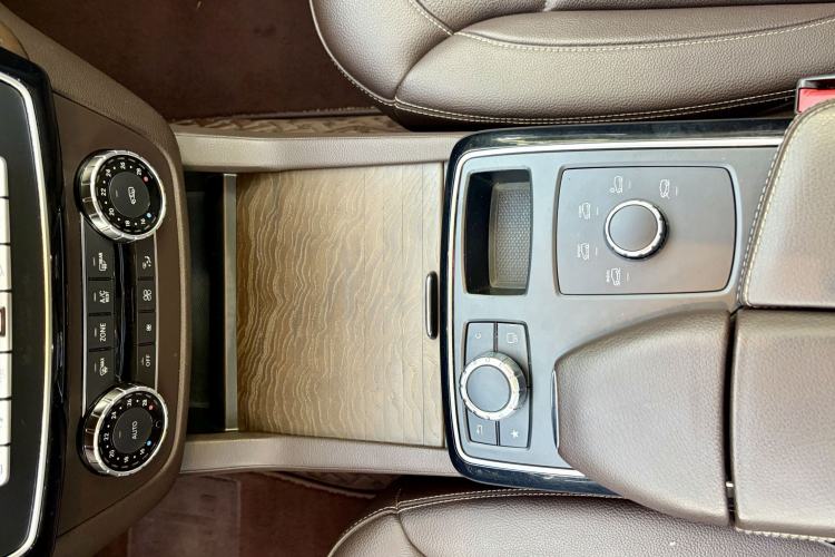 Used Mercedes-Benz GLE 2017 GLE 320 4MATIC Dynamic Model Interior 8