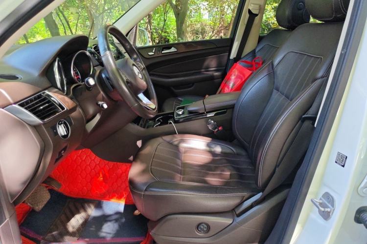 Used Mercedes-Benz GLE 2017 GLE 320 4MATIC Dynamic Model Left Front Seat