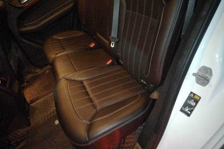 Used Mercedes-Benz GLE 2017 GLE 320 4MATIC Dynamic Model Left Rear Seat