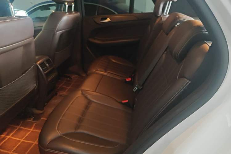Used Mercedes-Benz GLE 2017 GLE 400 4MATIC Left Rear Seat
