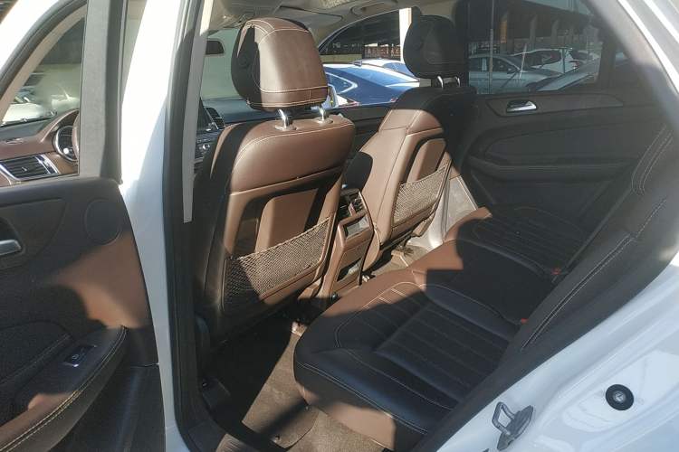 Used Mercedes-Benz GLE 2017 GLE 320 4MATIC Luxury Model Left Rear Seat