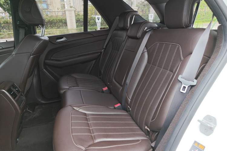 Used Mercedes-Benz GLE 2017 GLE 320 4MATIC Dynamic Model Left Rear Seat