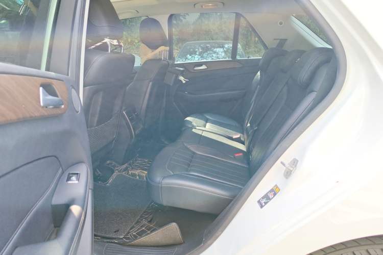 Used Mercedes-Benz GLE 2017 GLE 320 4MATIC Luxury Model Left Rear Seat
