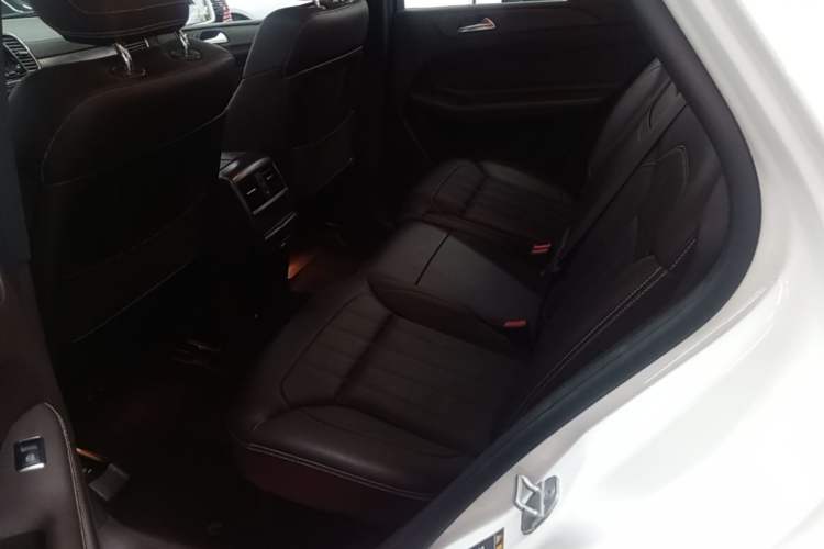 Used Mercedes-Benz GLE 2017 GLE 400 4MATIC Left Rear Seat