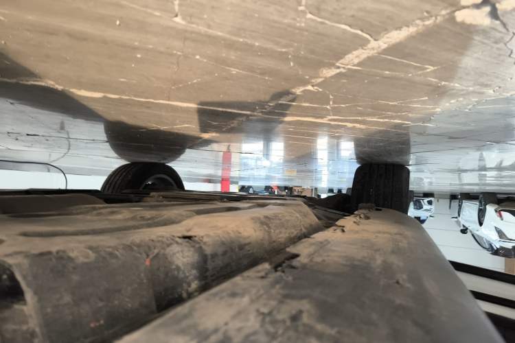 Used Mercedes-Benz GLE 2017 GLE 320 4MATIC Dynamic Model Left Side Sill