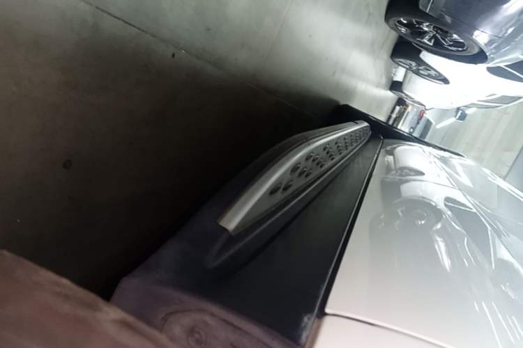 Used Mercedes-Benz GLE 2017 GLE 400 4MATIC Left Side Sill