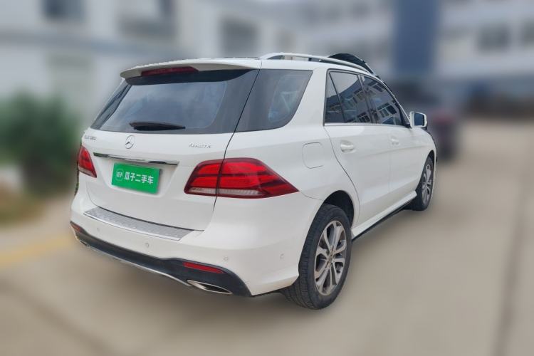 Used Mercedes-Benz GLE 2017 GLE 320 4MATIC Dynamic Model Rear Right 45 Deg