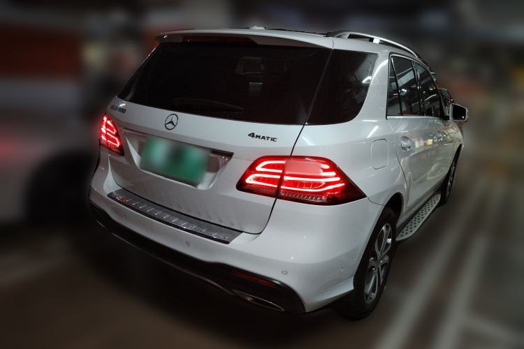 Used Mercedes-Benz GLE 2017 GLE 320 4MATIC Dynamic Model Rear Right 45 Deg