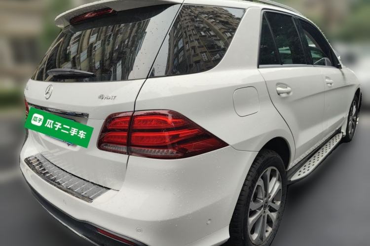 Used Mercedes-Benz GLE 2017 GLE 320 4MATIC Dynamic Model Rear Right 45 Deg