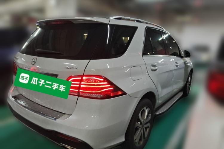 Used Mercedes-Benz GLE 2017 GLE 320 4MATIC Dynamic Model Rear Right 45 Deg