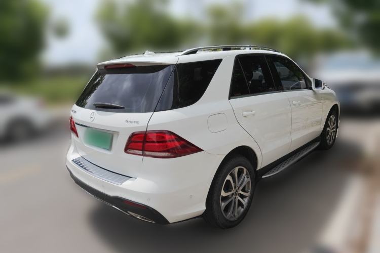 Used Mercedes-Benz GLE 2017 GLE 320 4MATIC Dynamic Model Rear Right 45 Deg