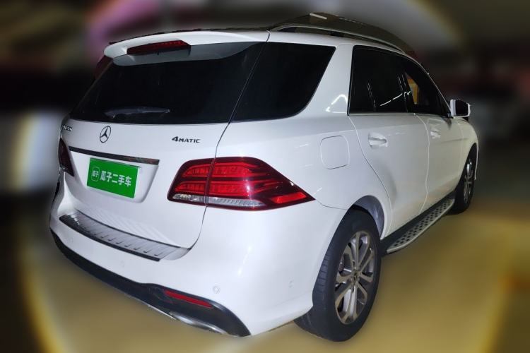 Used Mercedes-Benz GLE 2017 GLE 320 4MATIC Dynamic Model Rear Right 45 Deg