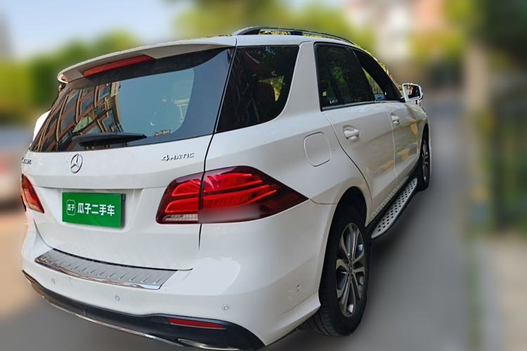 Used Mercedes-Benz GLE 2017 GLE 320 4MATIC Dynamic Model Rear Right 45 Deg