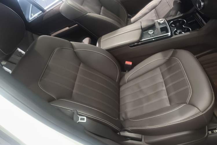 Used Mercedes-Benz GLE 2017 GLE 320 4MATIC Dynamic Model Right Front Seat