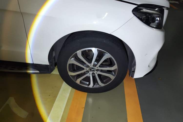 Used Mercedes-Benz GLE 2017 GLE 320 4MATIC Dynamic Model Right Front Wheel Hub