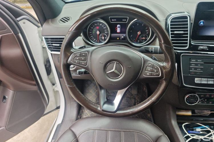 Used Mercedes-Benz GLE 2017 GLE 320 4MATIC Dynamic Model Steering Wheel
