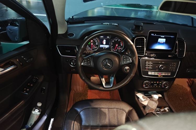 Used Mercedes-Benz GLE 2017 GLE 320 4MATIC Dynamic Model Steering Wheel