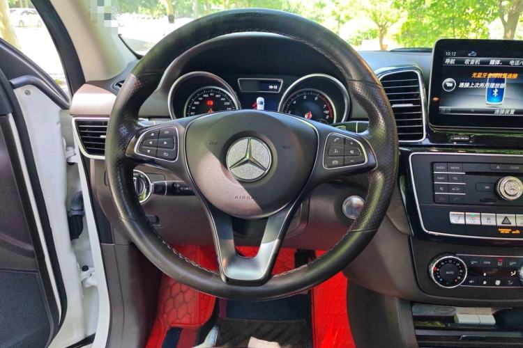 Used Mercedes-Benz GLE 2017 GLE 320 4MATIC Dynamic Model Steering Wheel