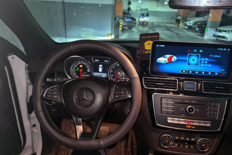 Used Mercedes-Benz GLE 2017 GLE 320 4MATIC Dynamic Model Steering Wheel