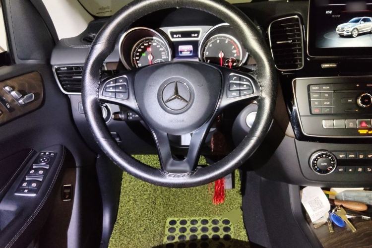 Used Mercedes-Benz GLE 2017 GLE 400 4MATIC Steering Wheel