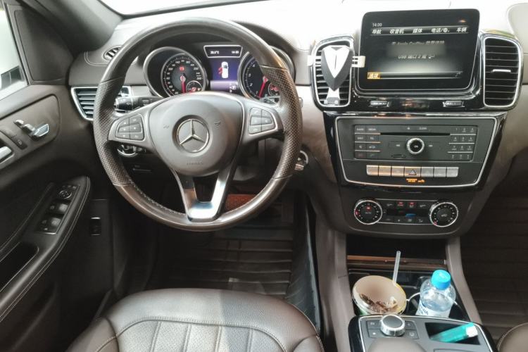 Used Mercedes-Benz GLE 2017 GLE 320 4MATIC Dynamic Model Steering Wheel