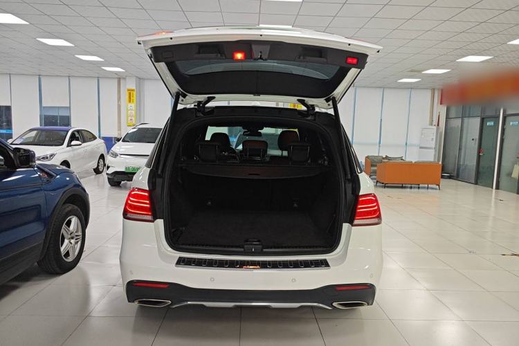 Used Mercedes-Benz GLE 2017 GLE 400 4MATIC Trunk