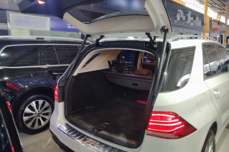Used Mercedes-Benz GLE 2017 GLE 320 4MATIC Dynamic Model Trunk