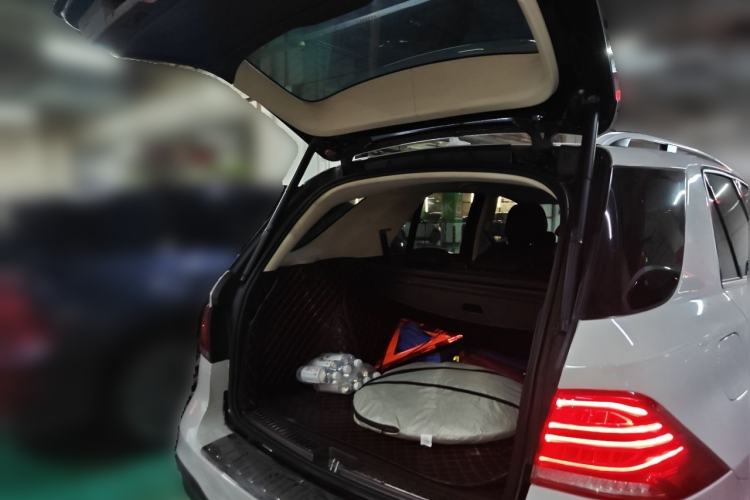 Used Mercedes-Benz GLE 2017 GLE 320 4MATIC Dynamic Model Trunk