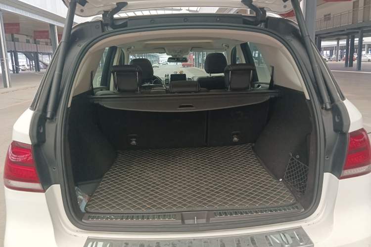 Used Mercedes-Benz GLE 2017 GLE 320 4MATIC Dynamic Model Trunk
