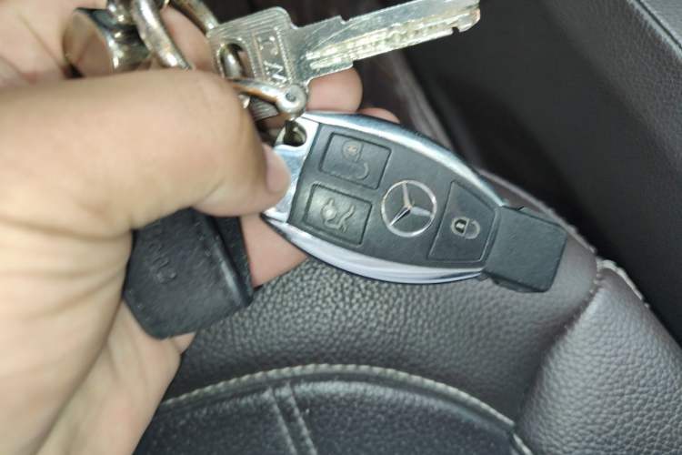 Used Mercedes-Benz GLE 2017 GLE 320 4MATIC Dynamic Model Vehicle Key