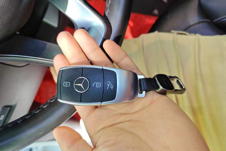 Used Mercedes-Benz GLE 2017 GLE 320 4MATIC Dynamic Model Vehicle Key
