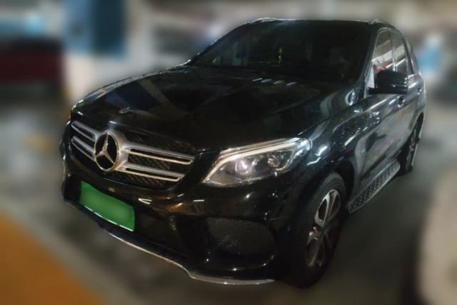 Ojetý Mercedes-Benz GLE 2018 GLE 320 4MATIC Dynamic Edition Collector's Edition