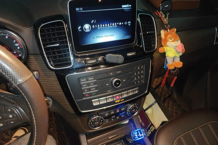 Used Mercedes-Benz GLE 2018 GLE 320 4MATIC Dynamic Edition Collector's Edition Audio And AC Panel