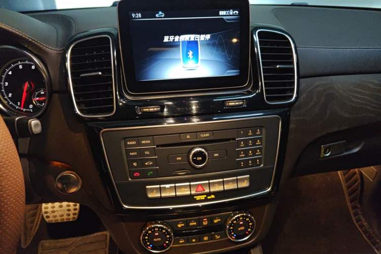 Used Mercedes-Benz GLE 2018 GLE 320 4MATIC Dynamic Edition Collector's Edition Audio And AC Panel