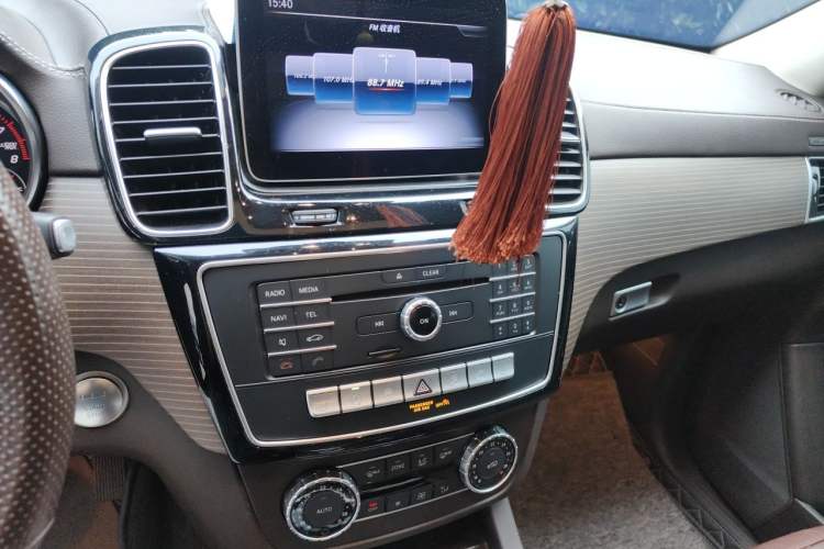 Used Mercedes-Benz GLE 2018 GLE 320 4MATIC Dynamic Edition Collector's Edition Audio And AC Panel