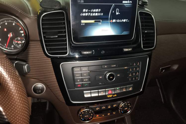 Used Mercedes-Benz GLE 2018 GLE 400 4MATIC Exclusive Edition Audio And AC Panel