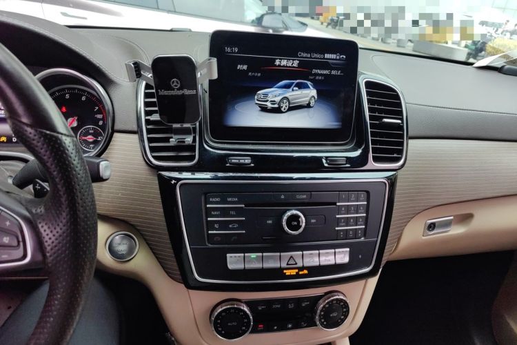 Used Mercedes-Benz GLE 2018 GLE 320 4MATIC Dynamic Edition Collector's Edition Audio And AC Panel