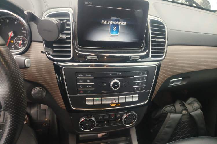 Used Mercedes-Benz GLE 2018 GLE 320 4MATIC Dynamic Edition Collector's Edition Audio And AC Panel