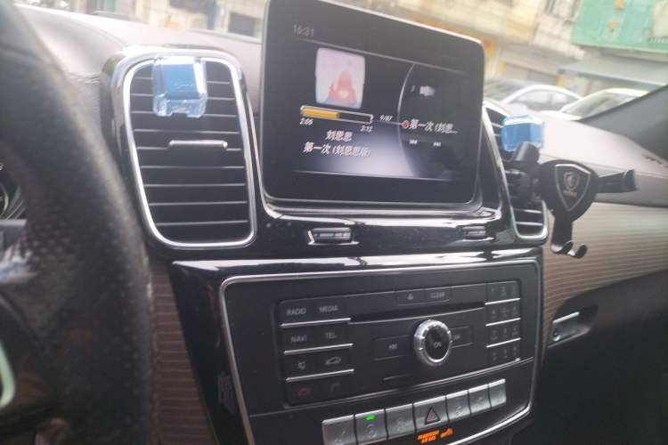 Used Mercedes-Benz GLE 2018 GLE 320 4MATIC Dynamic Edition Collector's Edition Audio And AC Panel