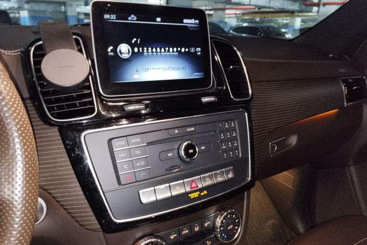 Used Mercedes-Benz GLE 2018 GLE 320 4MATIC Dynamic Edition Collector's Edition Audio And AC Panel