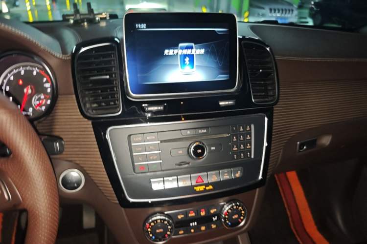 Used Mercedes-Benz GLE 2018 GLE 320 4MATIC Dynamic Edition Collector's Edition Audio And AC Panel