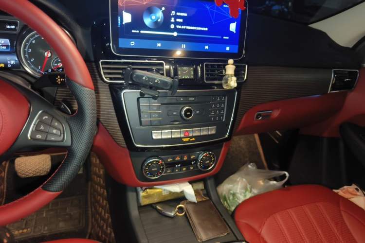 Used Mercedes-Benz GLE 2018 GLE 320 4MATIC Dynamic Edition Collector's Edition Audio And AC Panel