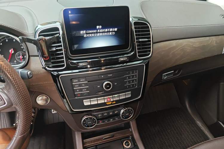 Used Mercedes-Benz GLE  Audio And AC Panel