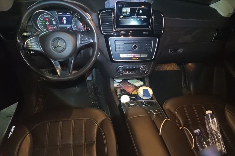 Used Mercedes-Benz GLE 2018 GLE 320 4MATIC Dynamic Edition Collector's Edition Center Console